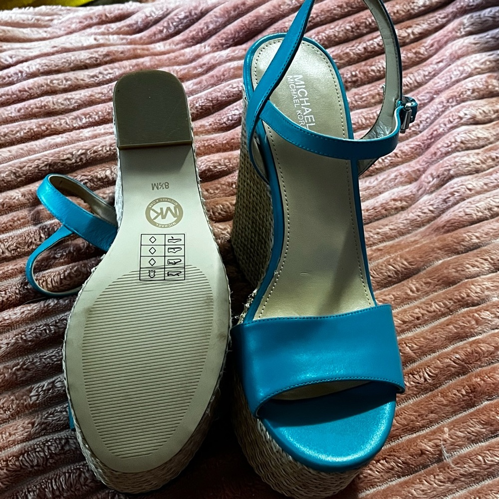 LIKE NEW Michael Kors Teal Leather Wedges 8.5 Worn ONCE for a couple of hours. - Picture 5 of 9